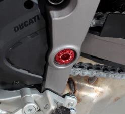 Tuerca Ergal Eje Basculante Ducati Multistrada 1200-1260-enduro-pikes Peak Izq O Der M24x1,5